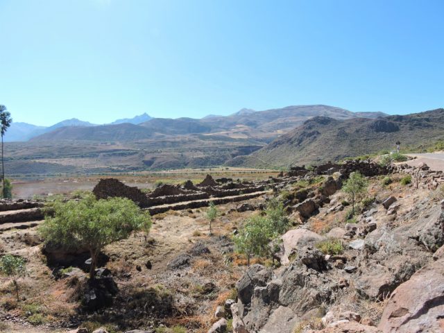Birding near Cusco - Pre Incan buildings at the vicinity of Huacarpay lake