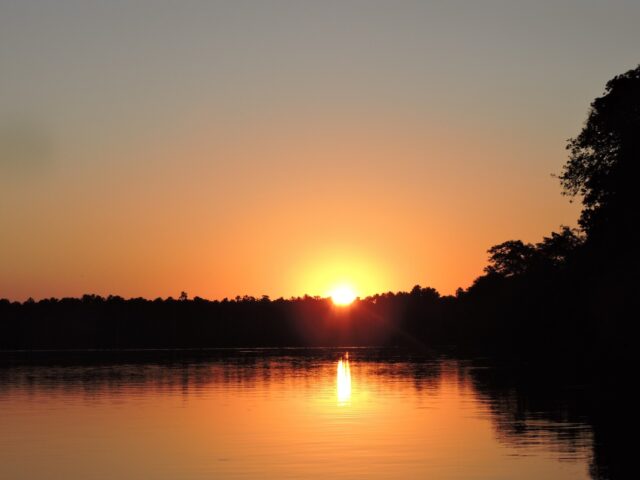 Easy Travel: Puerto Maldonado to Sandoval Lake